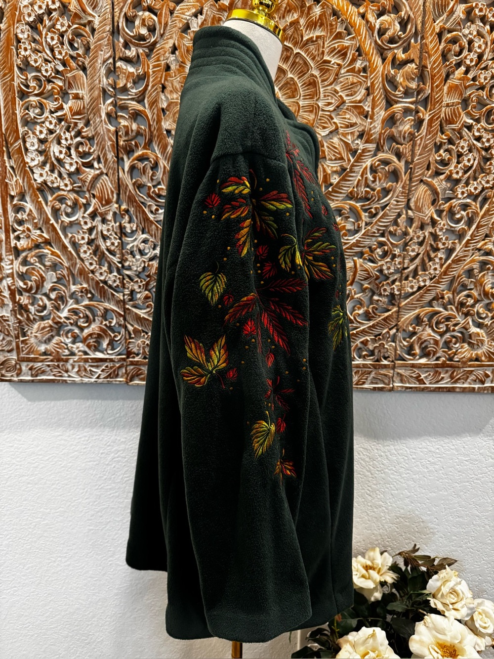 Bob Mackie Dark Green Fall Leaves Embroidered Fleece Button-Up Sweater Jacket 2X - Picture 6 of 14